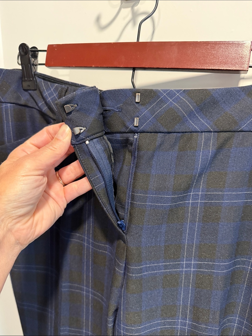 Express Navy and Black Plaid Editor Barely Boot Dress Pants Sz 12 - Picture 3 of 6